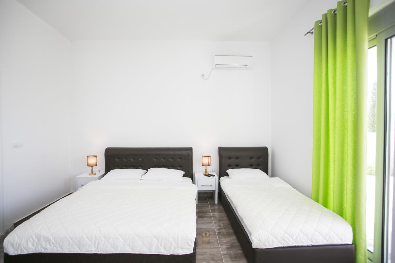 Zara Apartments อุลซิน ภายนอก รูปภาพ
